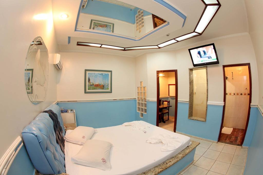 Hotel & Motel Le Baron (Adults Only) Pôrto Ferreira Pokoj fotografie